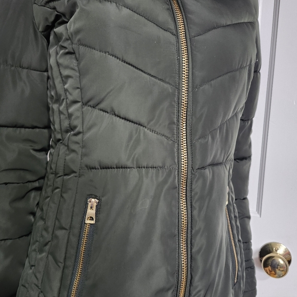 Women's  Guess Green Puffer Jacket - Picture 12 of 15